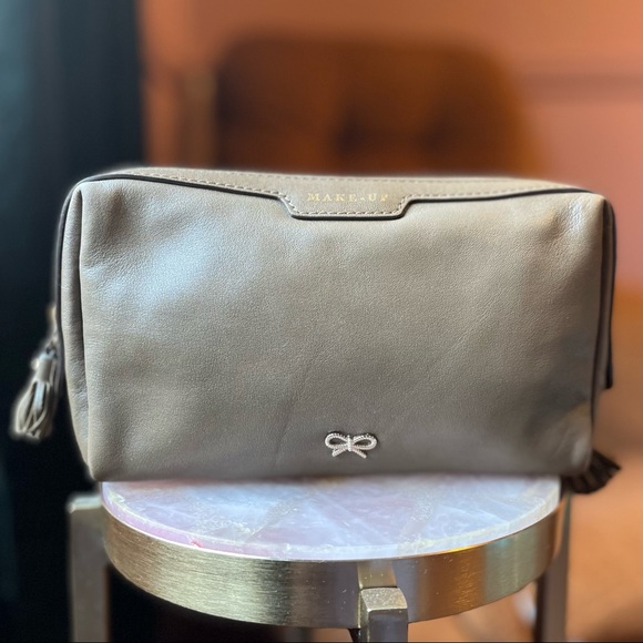 Anya Hindmarch Handbags - Anya Hindmarch vintage leather Makeup Travel Bag tan olive color rare